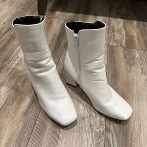 Women’s white boots